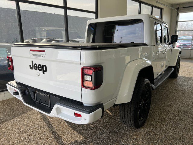 Used 2021 Jeep Gladiator Overland image 2