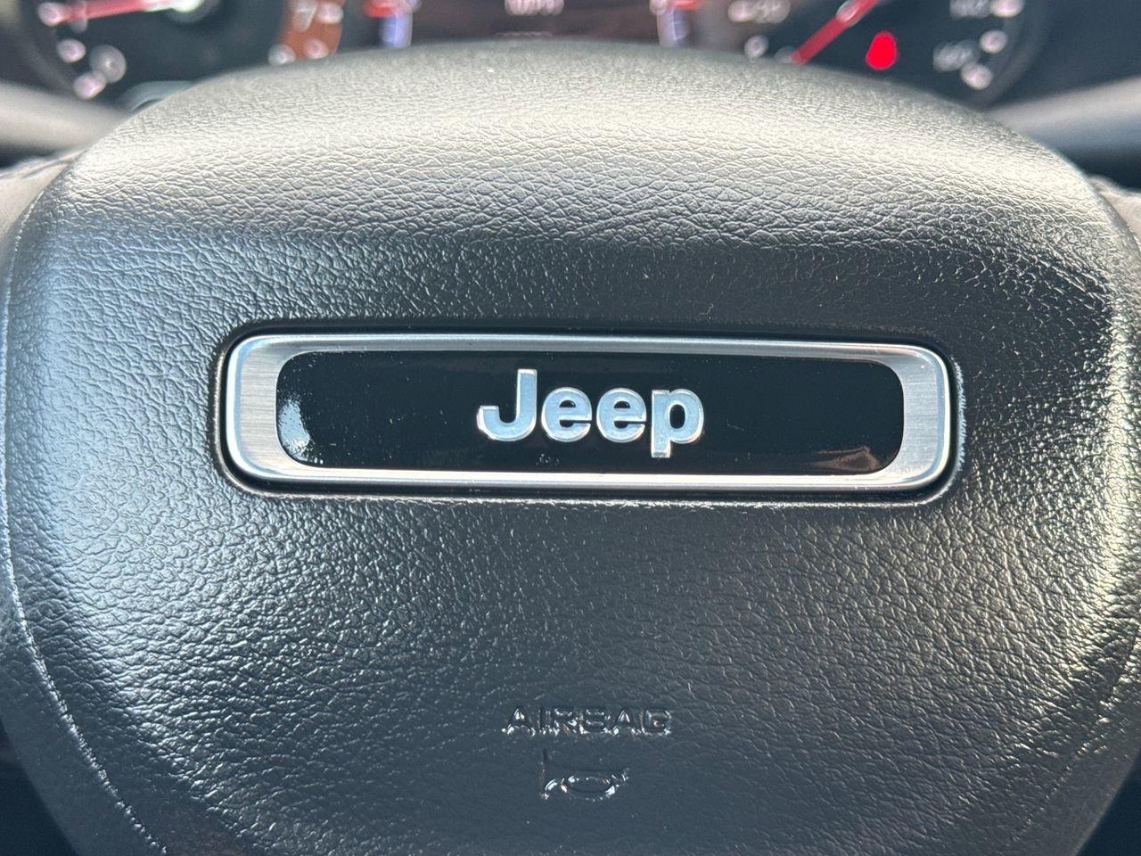 Used 2023 Jeep Compass Latitude w/ Sun and Sound Group AWD/4WD image 30