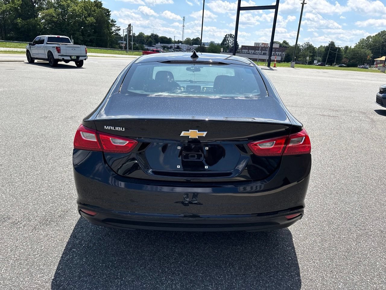 Used 2023 Chevrolet Malibu LS FWD image 8