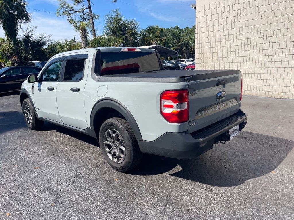 Used 2023 Ford Maverick XLT w/ XLT Luxury Package FWD image 3