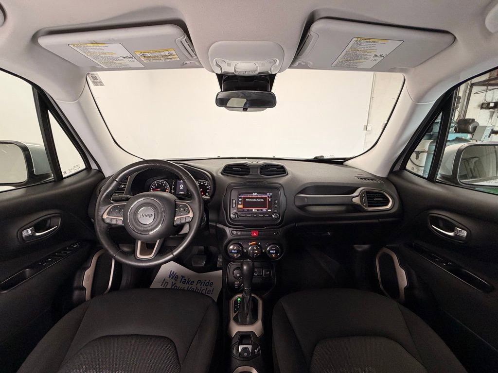 Used 2015 Jeep Renegade Latitude w/ Popular Equipment Group AWD/4WD image 16
