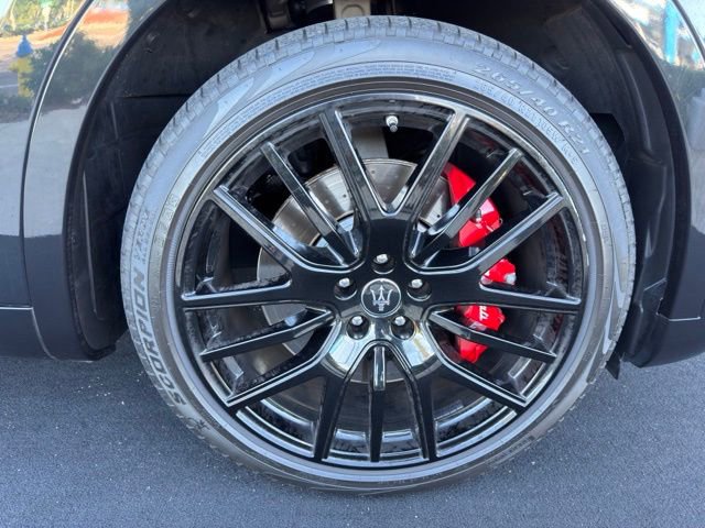 Used 2022 Maserati Levante Modena AWD/4WD image 19