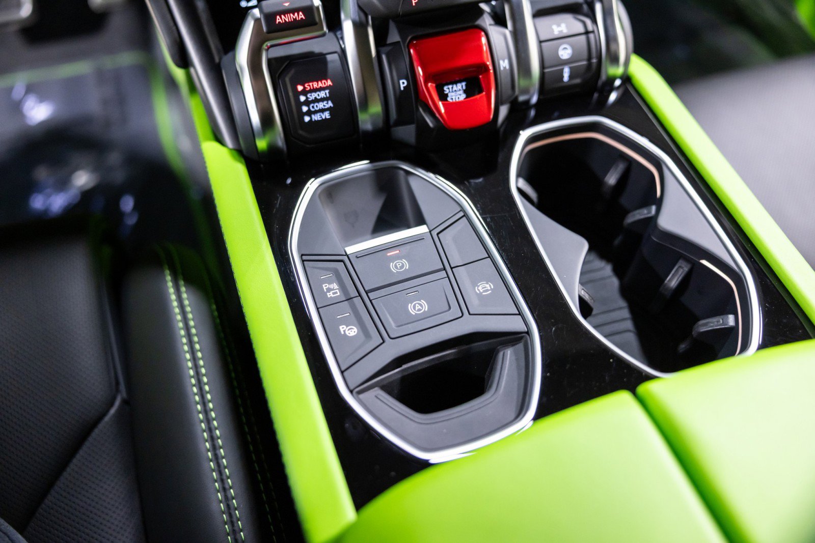 Used 2022 Lamborghini Urus image 46