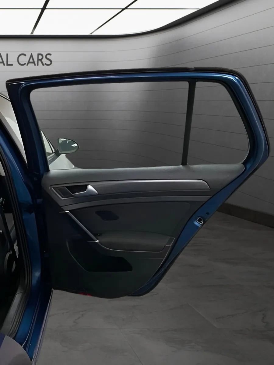 Used 2019 Volkswagen Golf SE FWD image 14