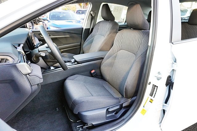 Used 2026 Toyota Camry Hybrid FWD image 22