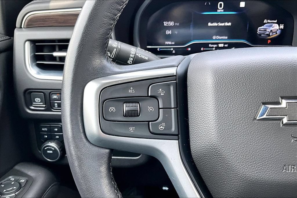 Used 2022 Chevrolet Tahoe Z71 w/ Luxury Package AWD/4WD image 17