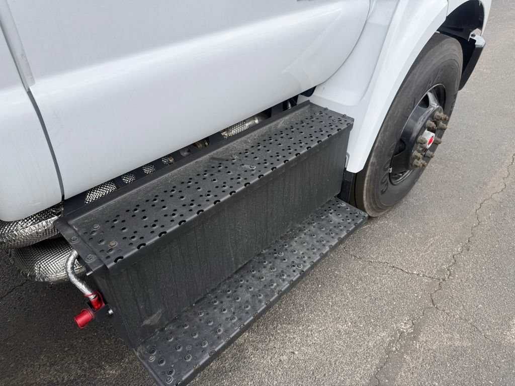 New 2025 Ford F750 2WD Regular Cab Super Duty image 47