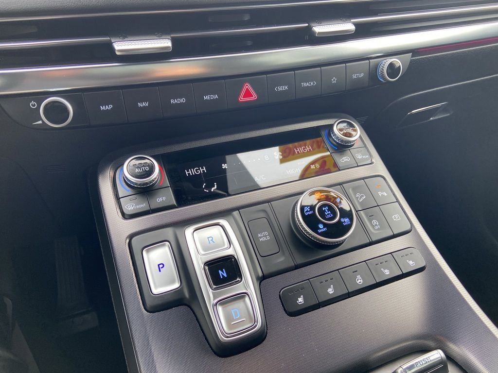Used 2024 Hyundai Palisade Calligraphy image 18