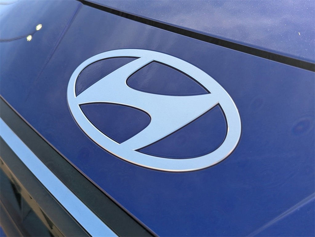 Certified 2025 Hyundai Elantra Sport image 26