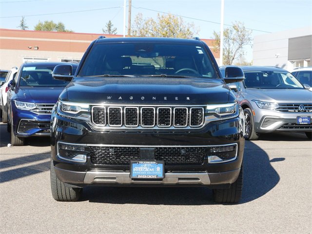 Used 2022 Jeep Wagoneer Series III w/ Premium Group I image 2