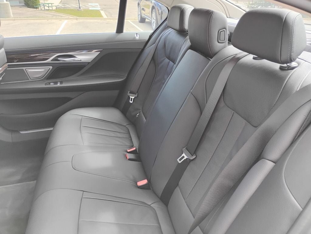 Used 2020 BMW 740i xDrive AWD/4WD image 24