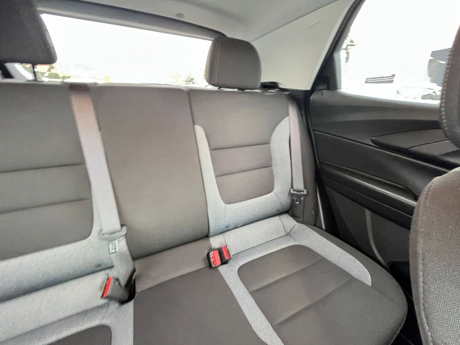 Used 2025 Chevrolet TrailBlazer LT image 35