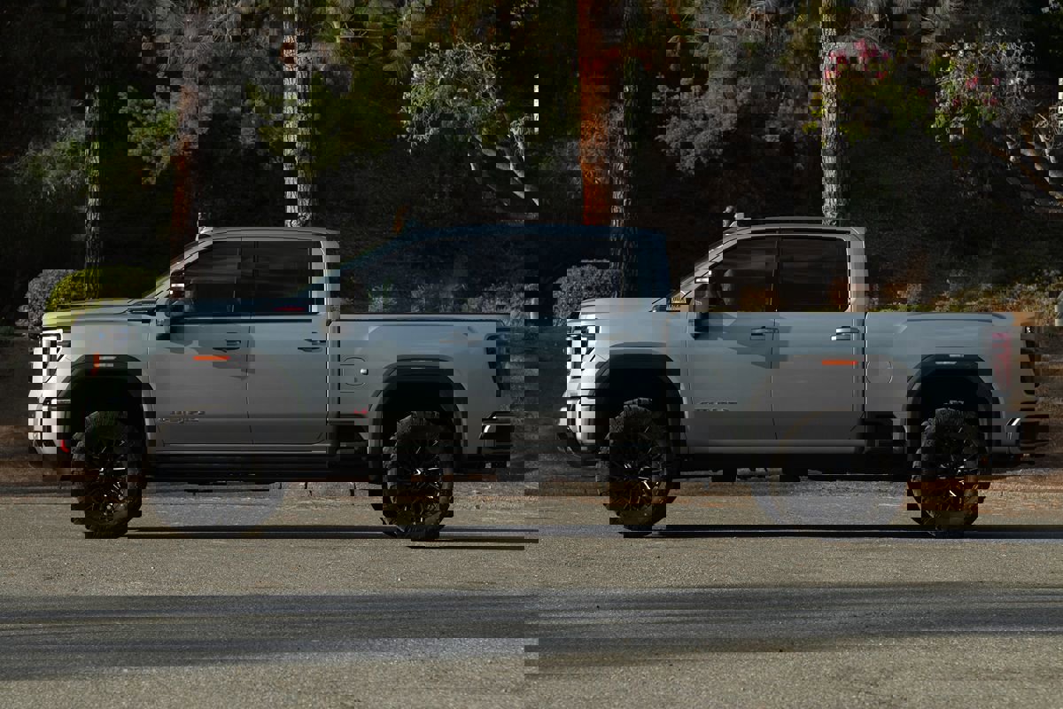 Used 2024 GMC Sierra 2500 AT4 w/ AT4 Premium Plus Package image 8