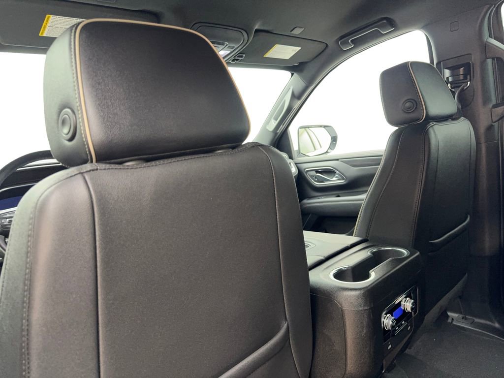 Used 2024 GMC Yukon SLT image 37