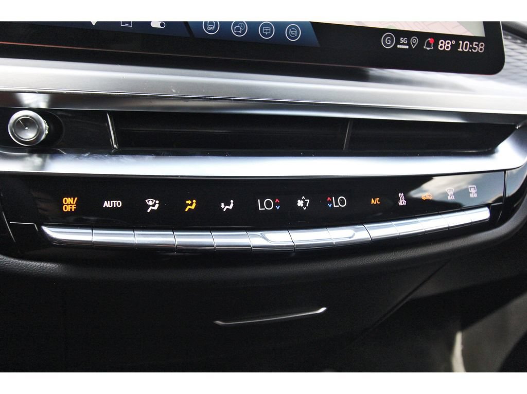 New 2027 Cadillac Lyriq Luxury AWD/4WD image 19