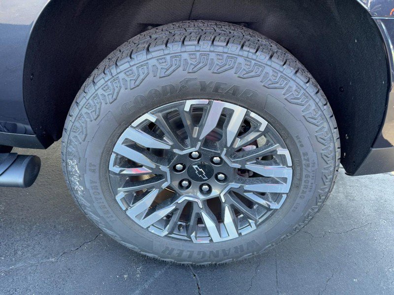 New 2026 Chevrolet Suburban Z71 w/ Comfort Package image 35