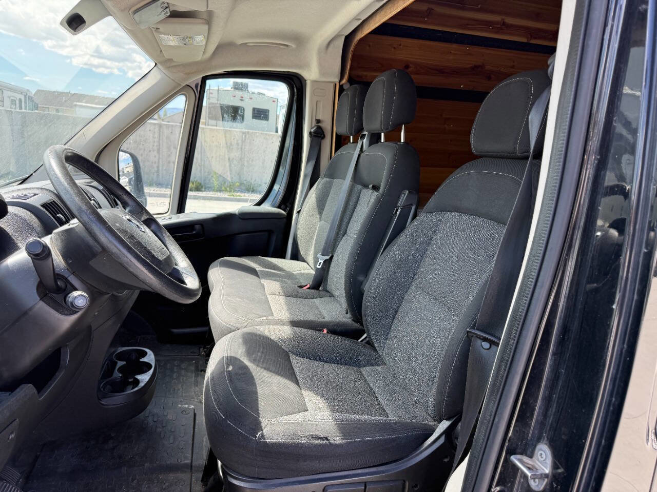 Used 2015 RAM ProMaster 2500 w/ Cargo Convenience Group FWD image 11