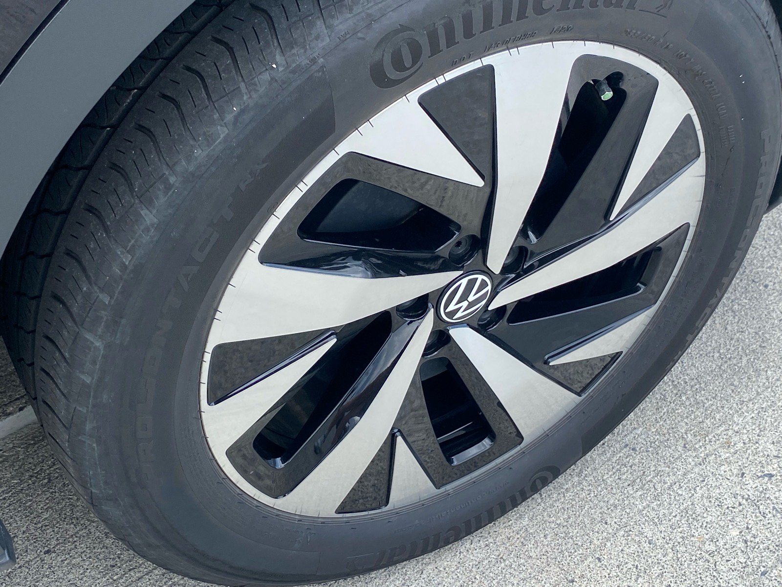 Used 2023 Volkswagen ID.4 Pro RWD image 19