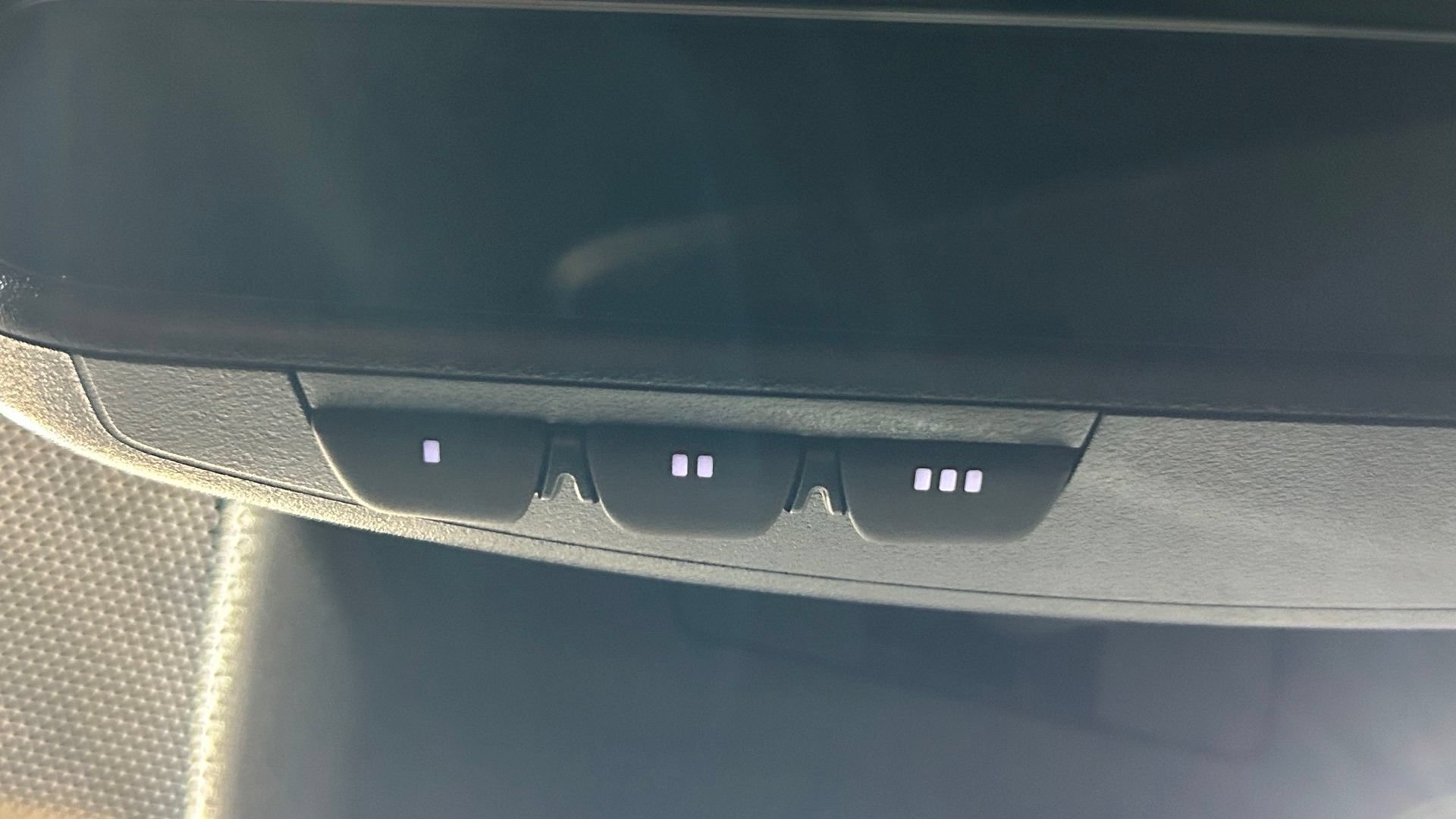 Used 2025 Toyota Camry SE w/ Multimedia Upgrade Package FWD image 77