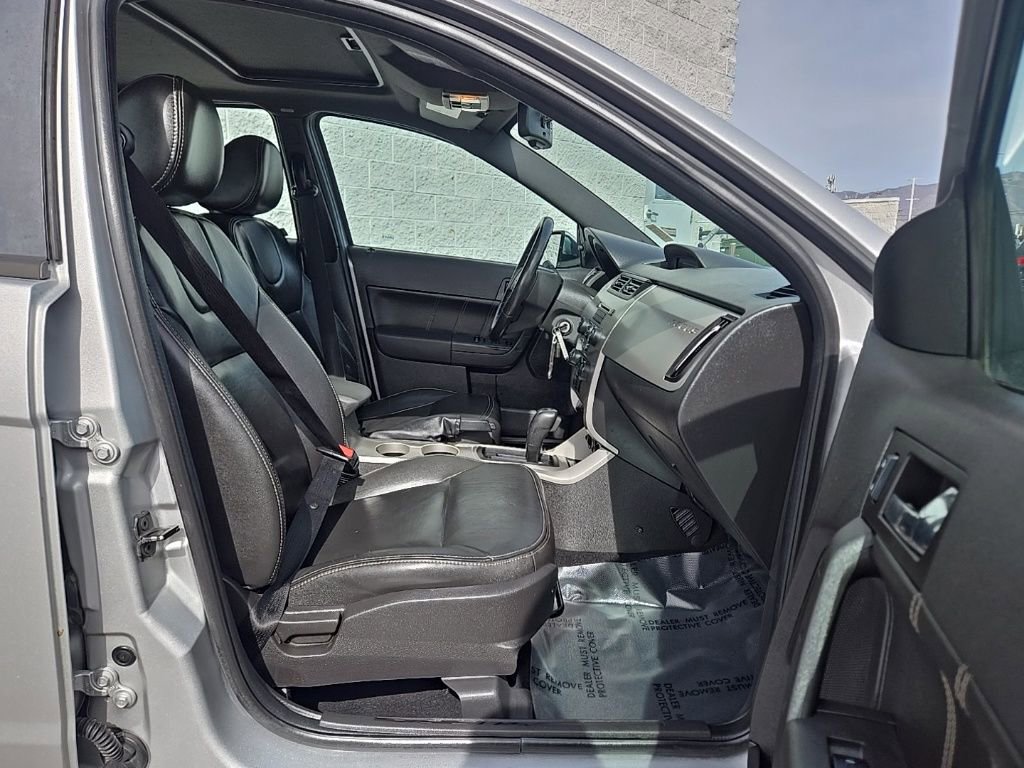 Used 2009 Ford Focus SEL image 36