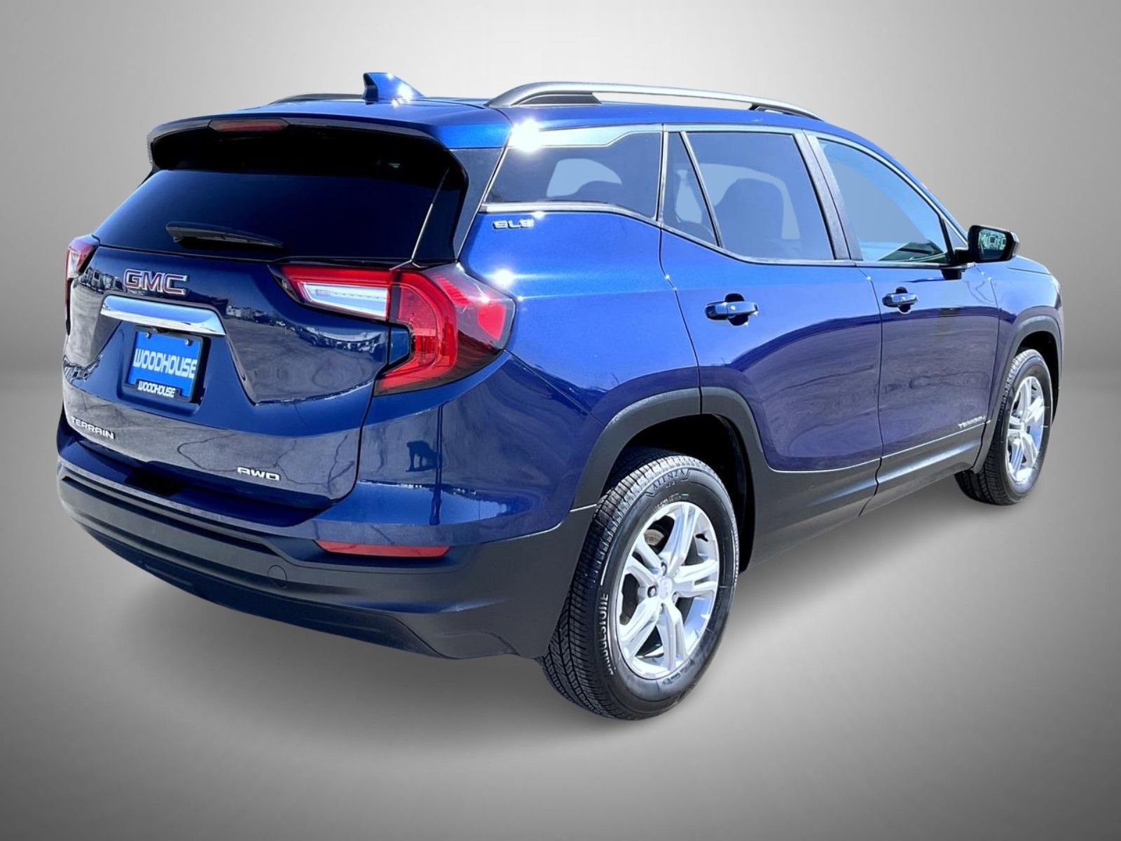Certified 2023 GMC Terrain SLE w/ Driver Convenience Package AWD/4WD image 5