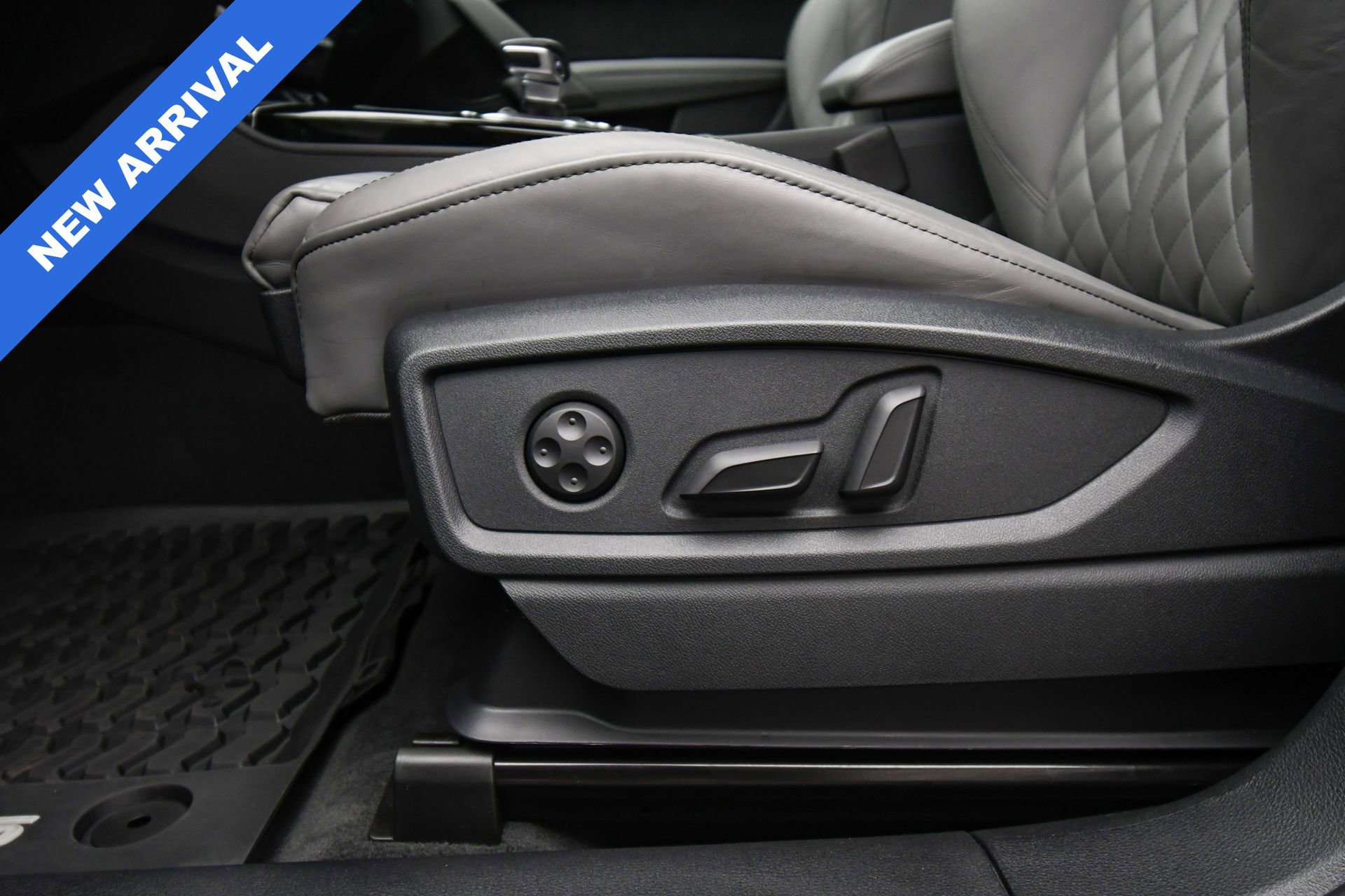 Used 2025 Audi SQ5 Premium Plus image 41