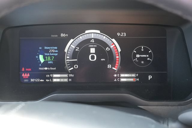 Used 2025 Toyota Tundra Limited AWD/4WD image 29