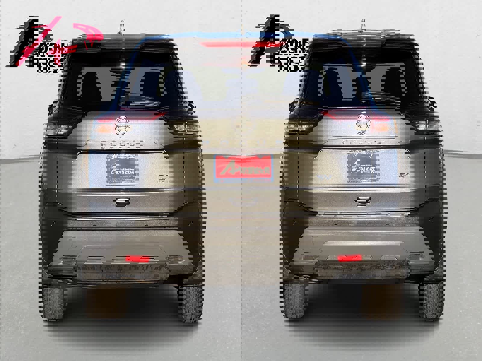 Used 2022 Nissan Rogue SV image 5