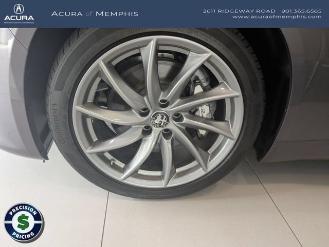 Used 2025 Alfa Romeo Giulia AWD w/ Driving Assist Package image 10