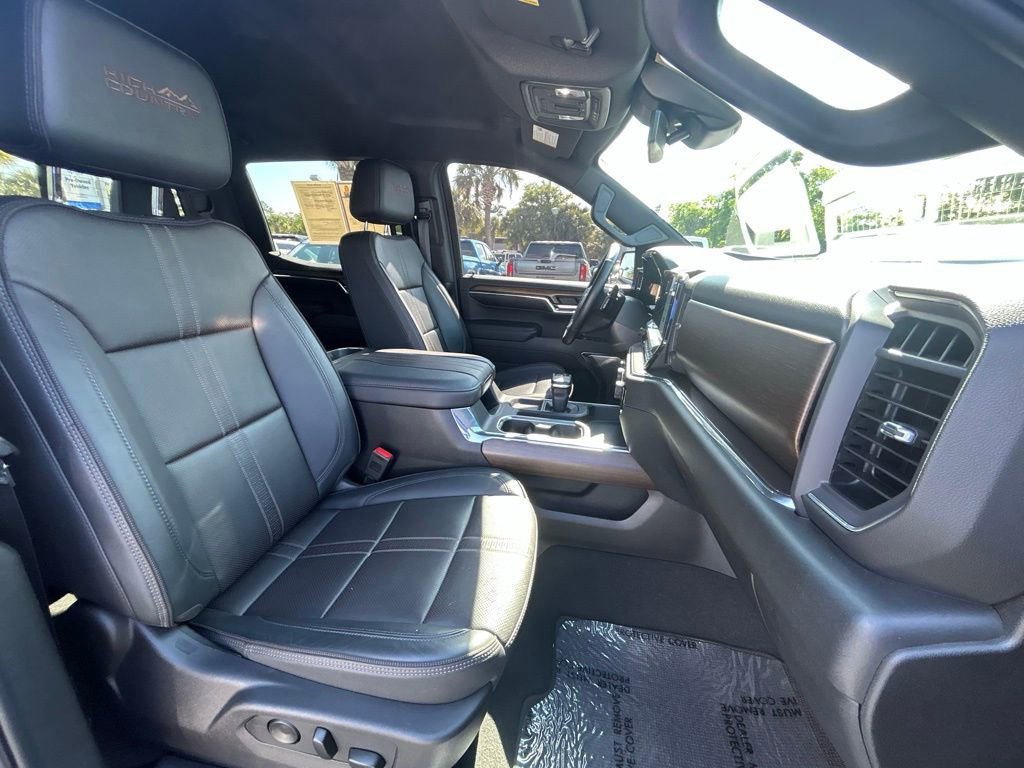 Used 2024 Chevrolet Silverado 1500 High Country AWD/4WD image 23