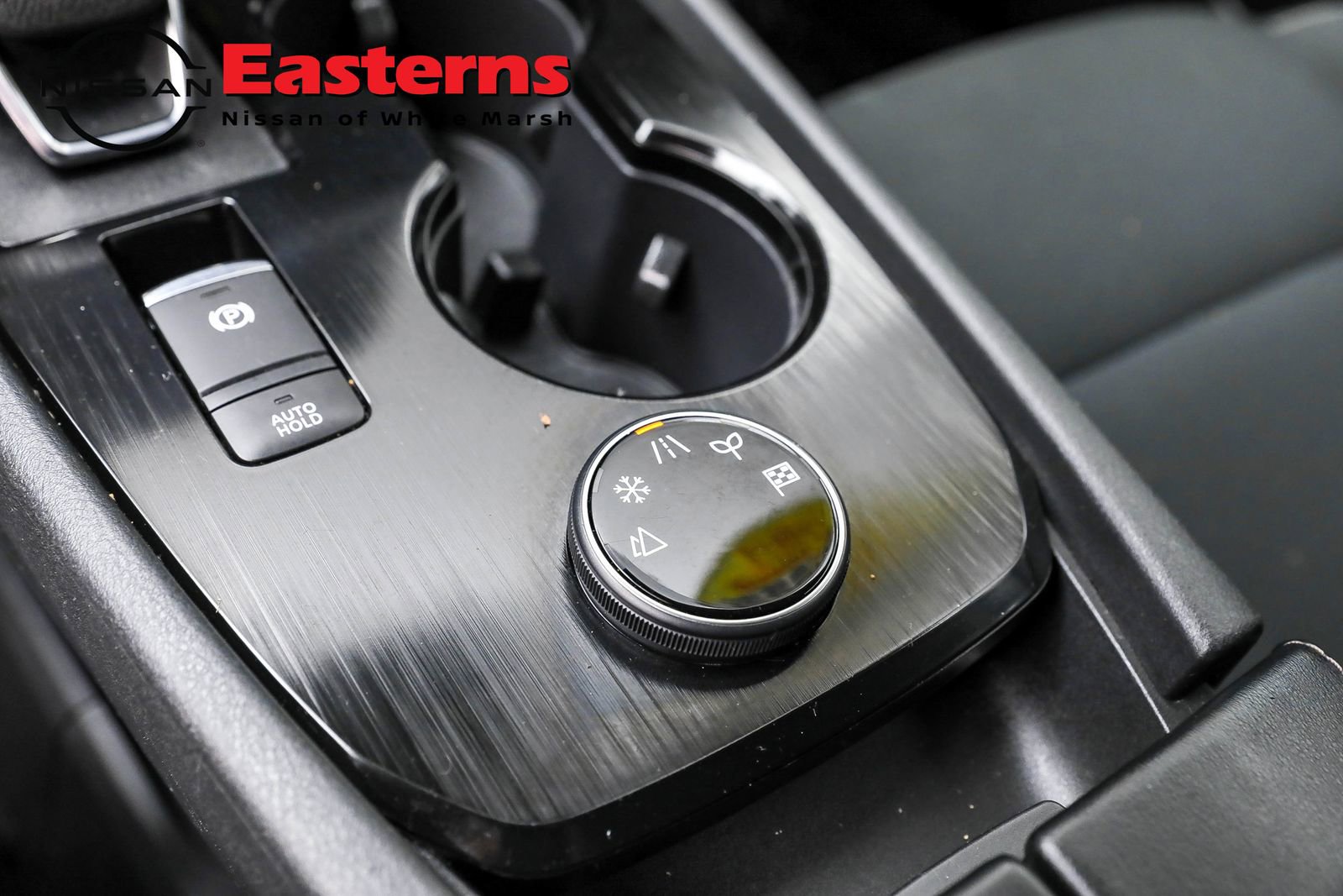 Used 2023 Nissan Rogue S image 22