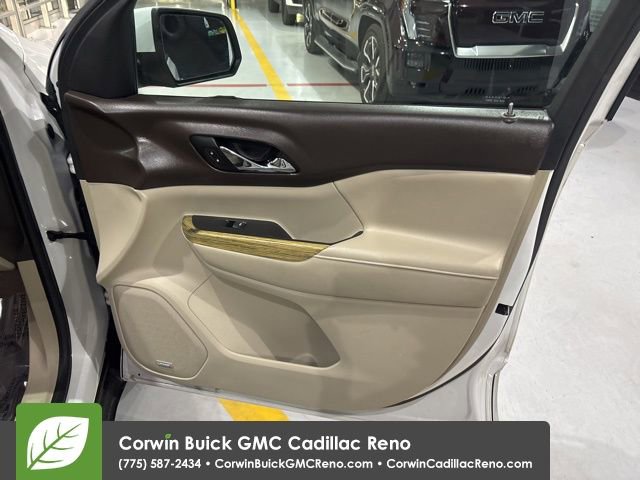 Used 2017 GMC Acadia Denali w/ Technology Package AWD/4WD image 34