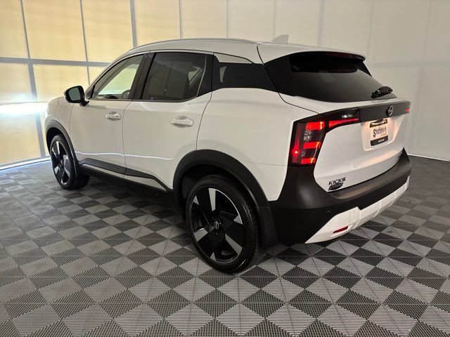 Used 2025 Nissan Kicks SR w/ SR Premium Package AWD/4WD image 8