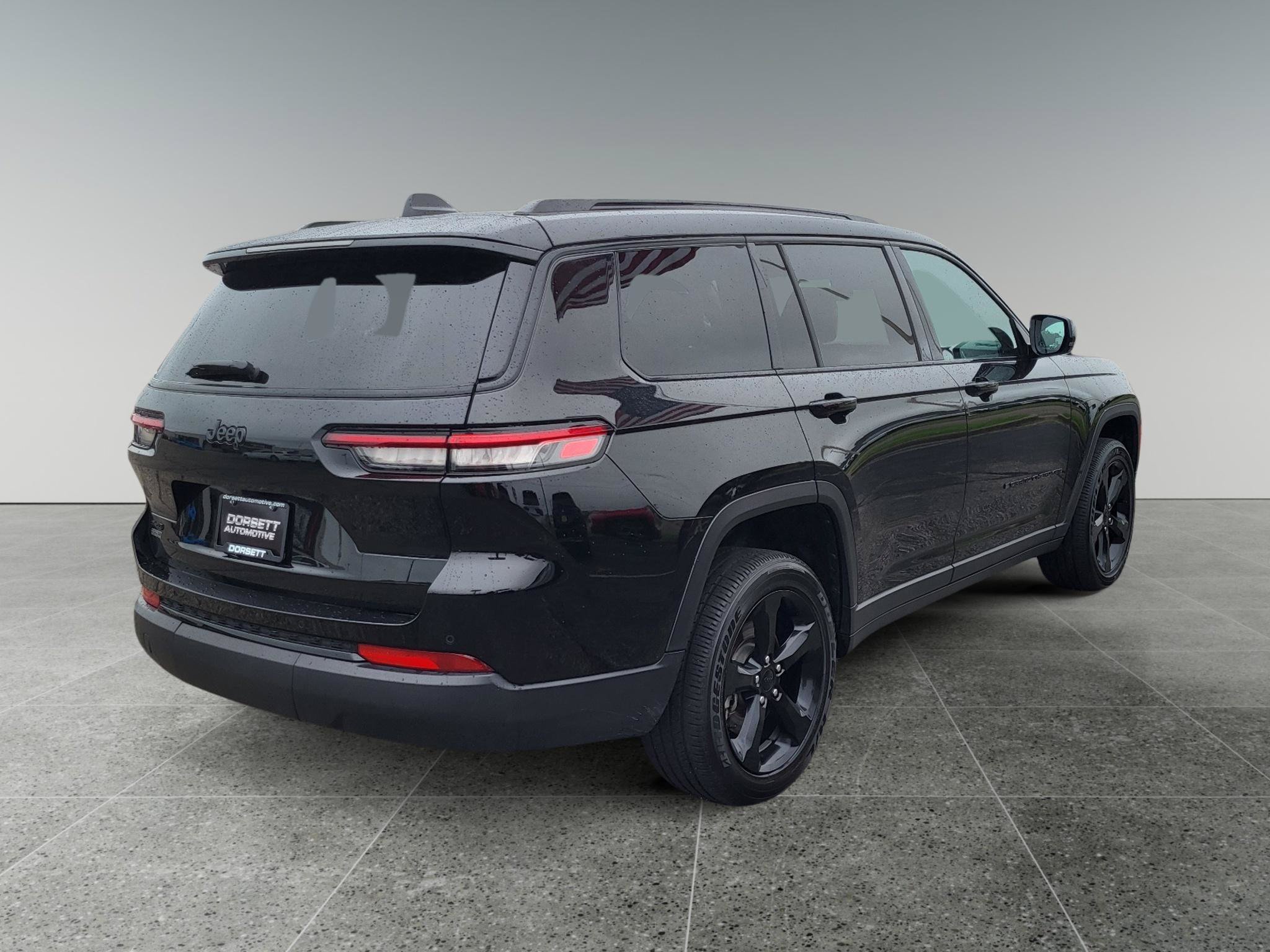Used 2025 Jeep Grand Cherokee L Altitude AWD/4WD image 6
