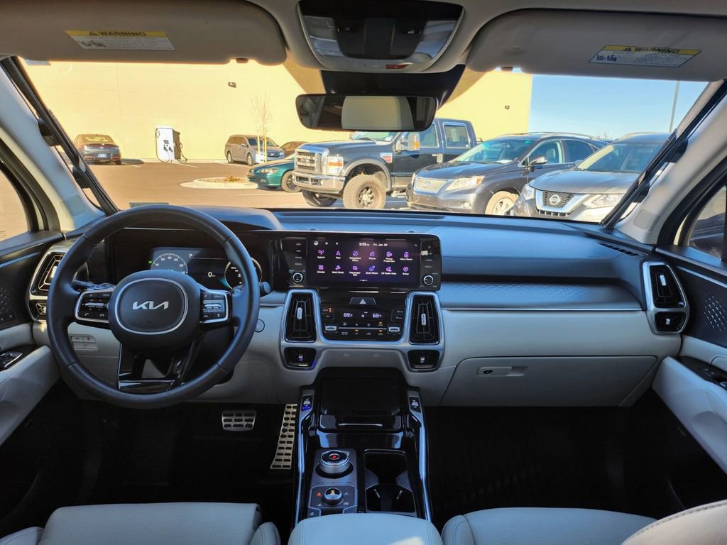 Used 2024 Kia Sorento SX Prestige image 17