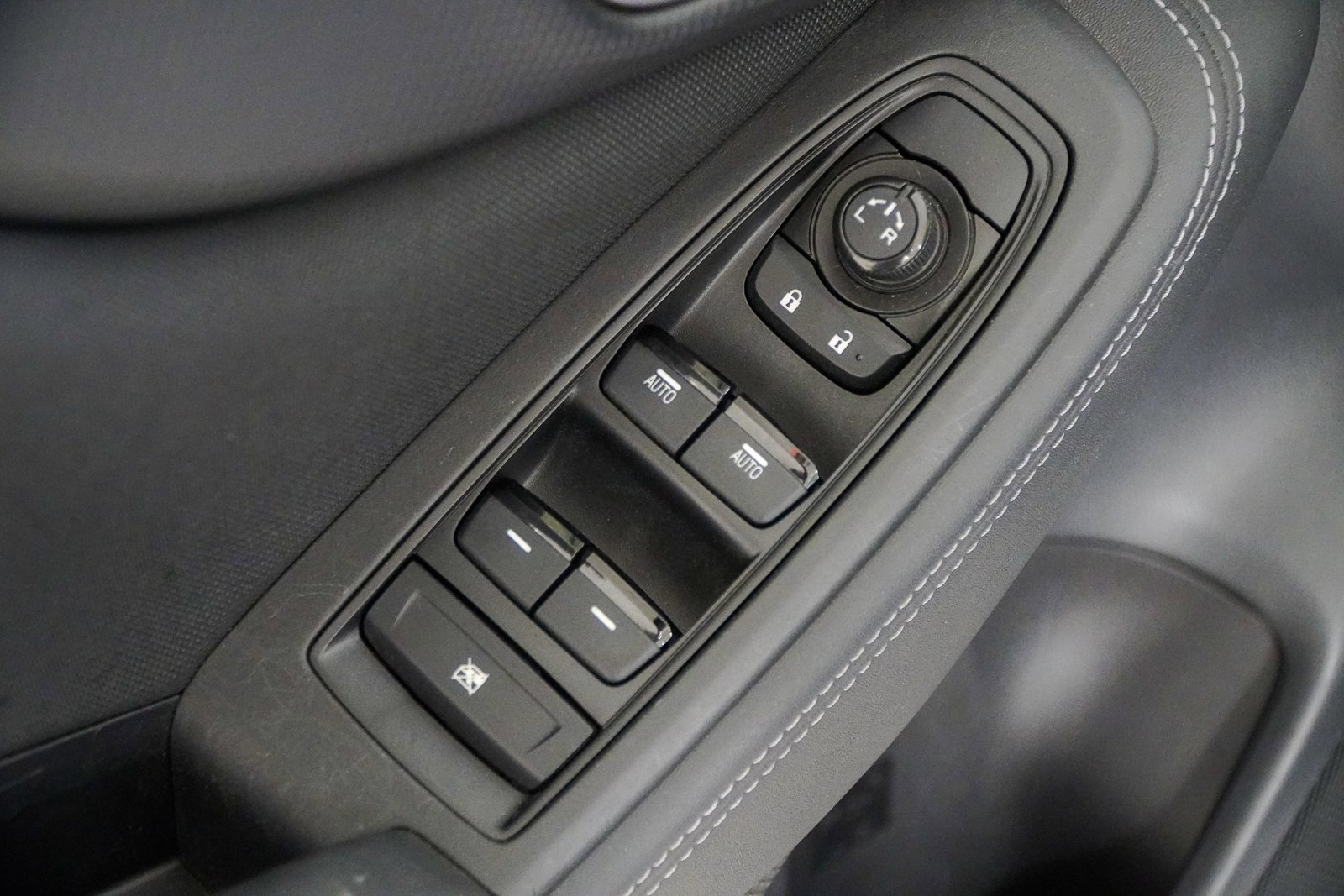 Used 2023 Subaru Forester Premium image 18