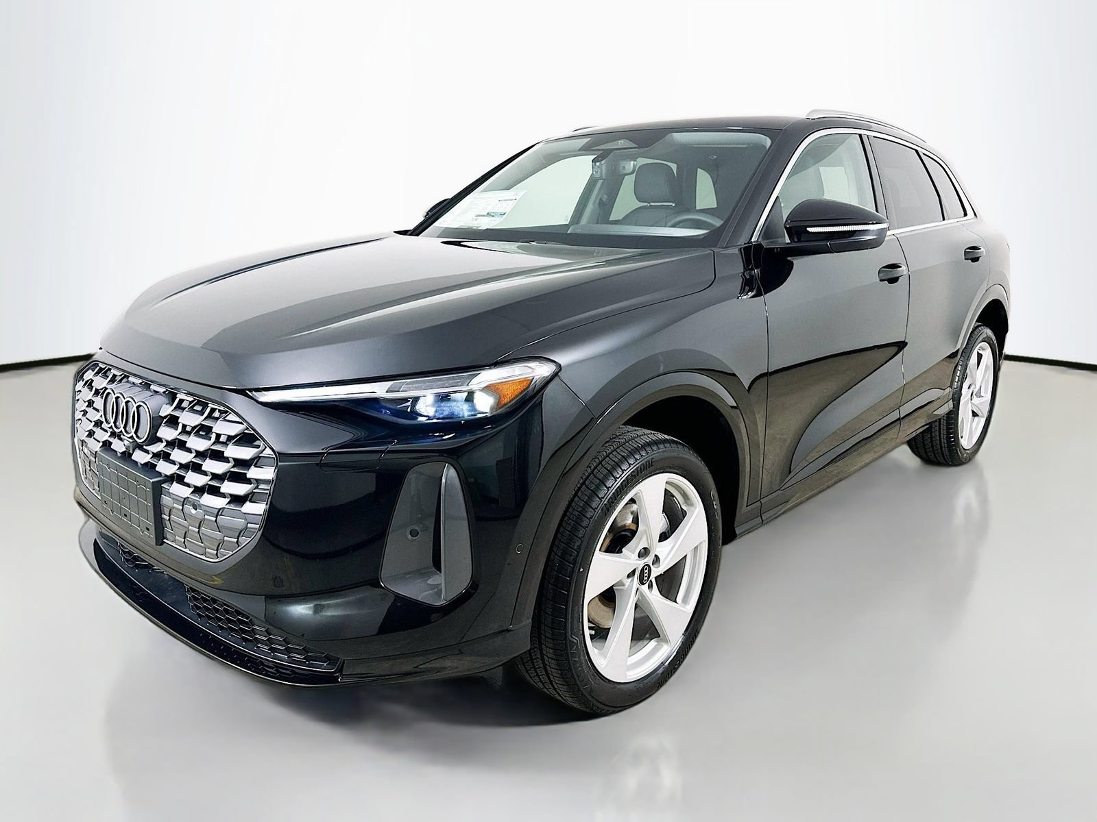 New 2026 Audi Q5 Premium w/ Premium Plus AWD/4WD image 1