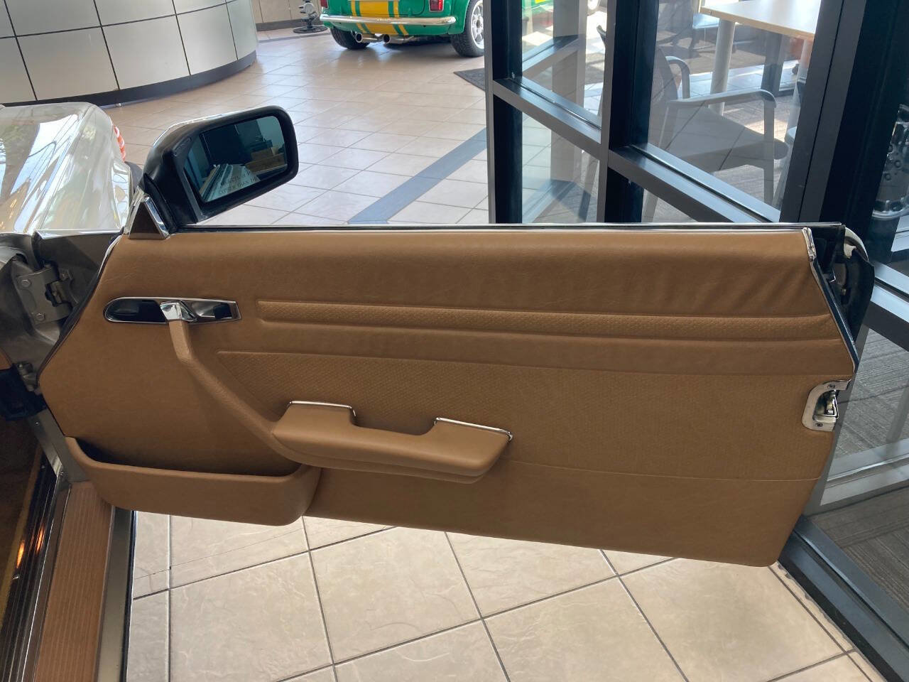 Used 1988 Mercedes-Benz 560 SL image 12