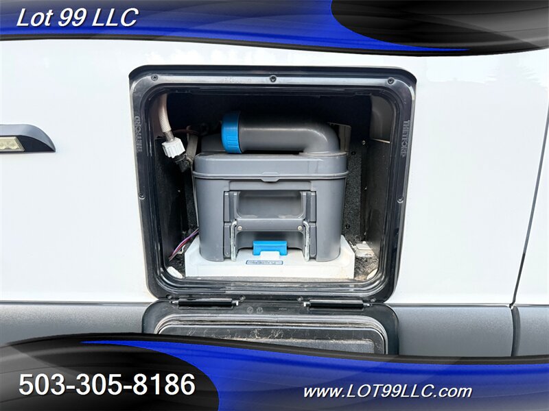 Used 2020 Mercedes-Benz Sprinter 2500 image 86