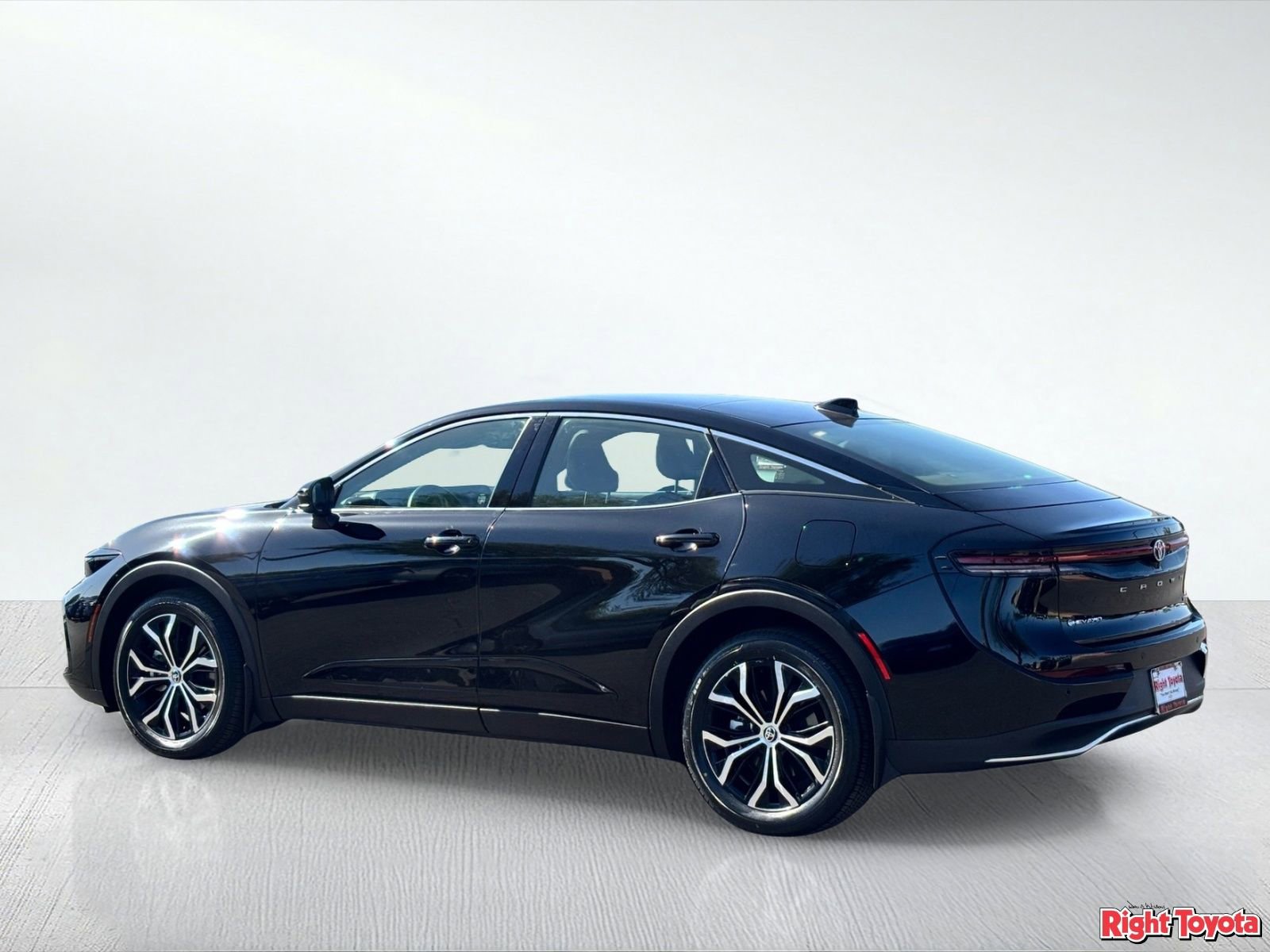 Used 2024 Toyota Crown AWD/4WD image 3