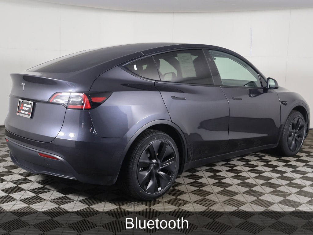 Used 2024 Tesla Model Y Long Range RWD image 13
