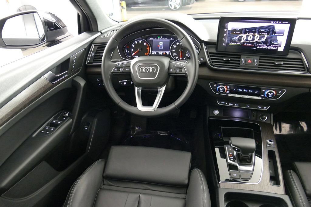 Used 2025 Audi Q5 2.0T Premium image 6