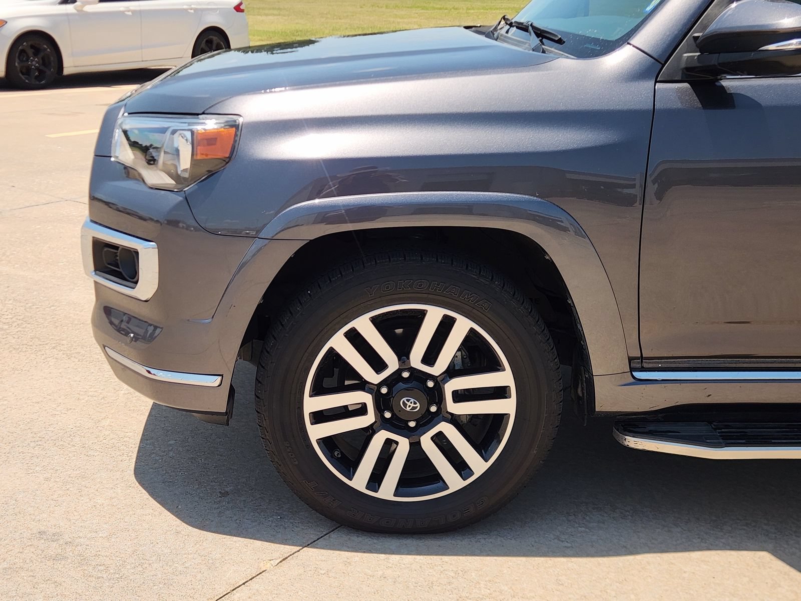 Used 2021 Toyota 4Runner Limited AWD/4WD image 9