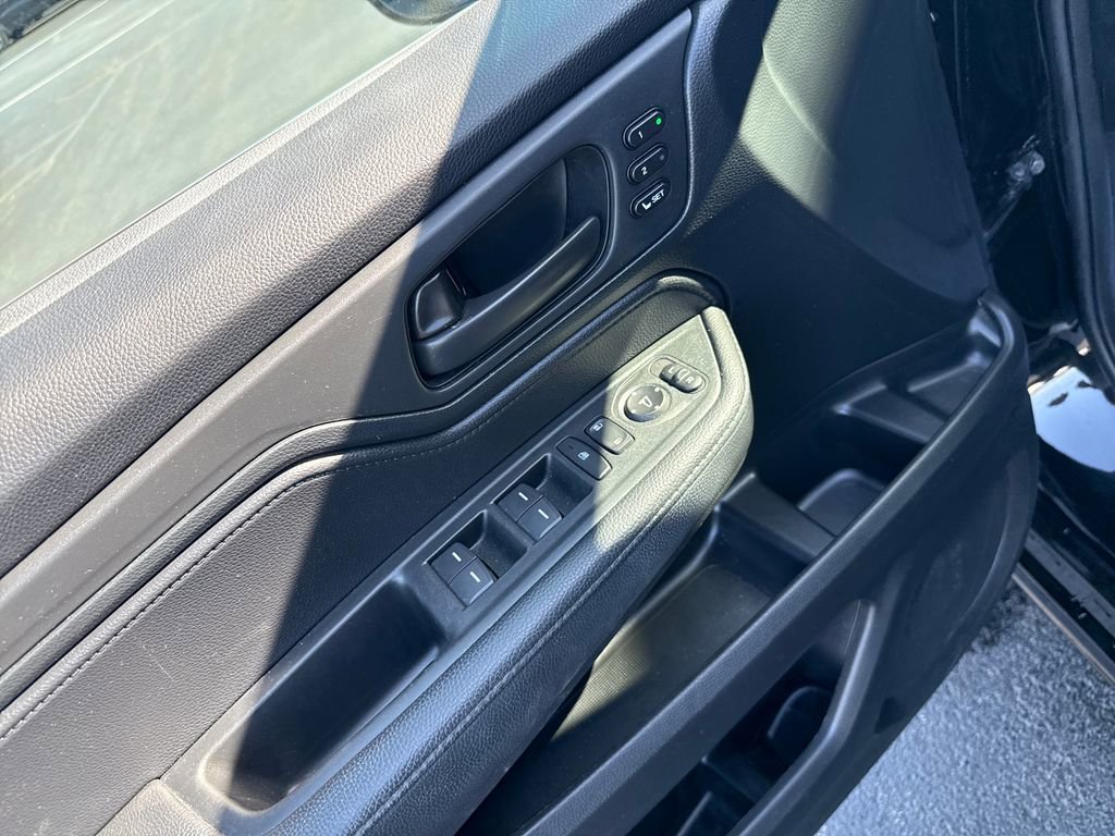 Used 2023 Honda Odyssey Sport image 13