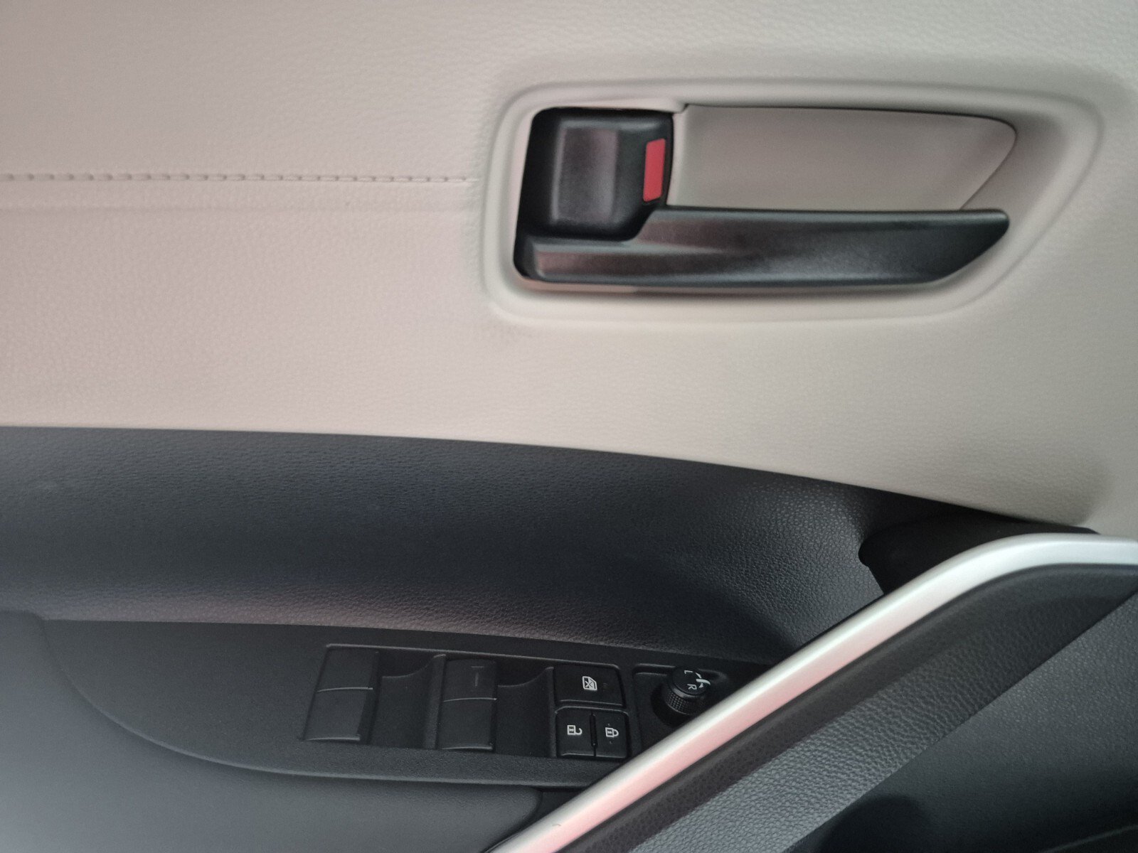 New 2026 Toyota Corolla Cross LE AWD/4WD image 15