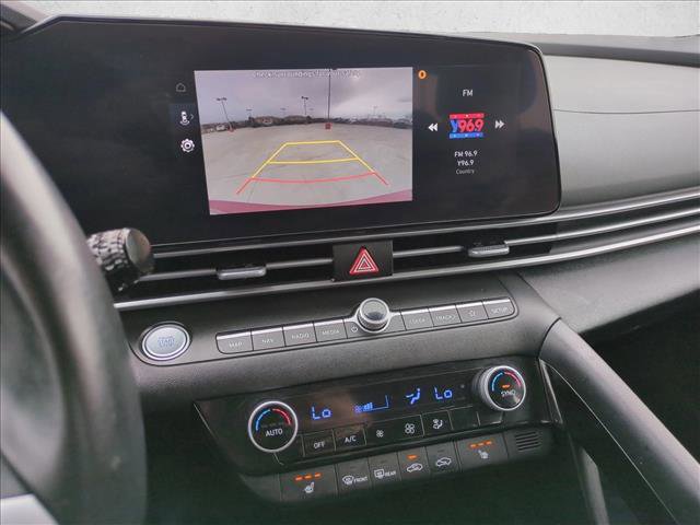 Used 2023 Hyundai Elantra SEL w/ Convenience Package image 14
