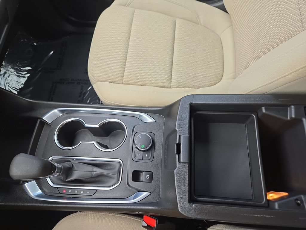 Used 2022 Chevrolet Traverse LS AWD/4WD image 24