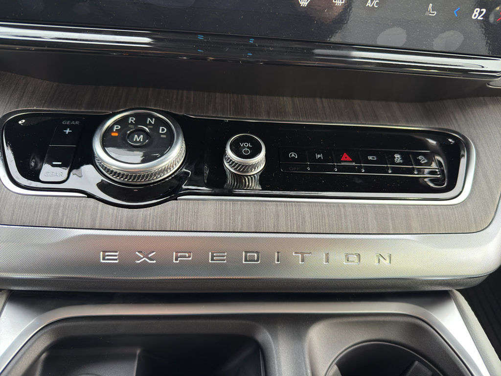 New 2025 Ford Expedition Max Platinum w/ Platinum Ultimate Package image 19