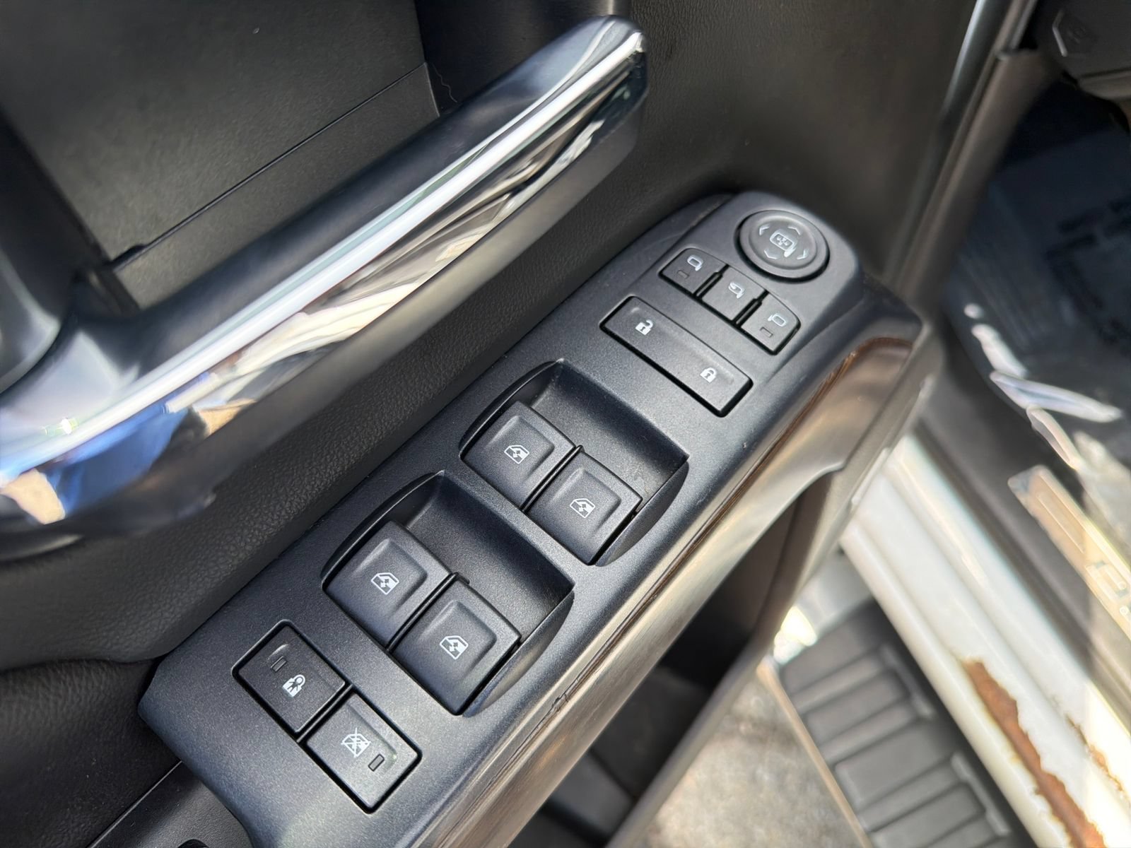 Used 2019 GMC Sierra 3500 Denali w/ Duramax Plus Package AWD/4WD image 12