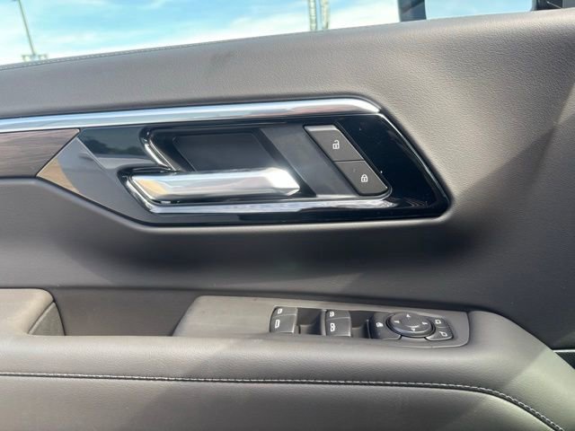 New 2026 Chevrolet Suburban LS image 24